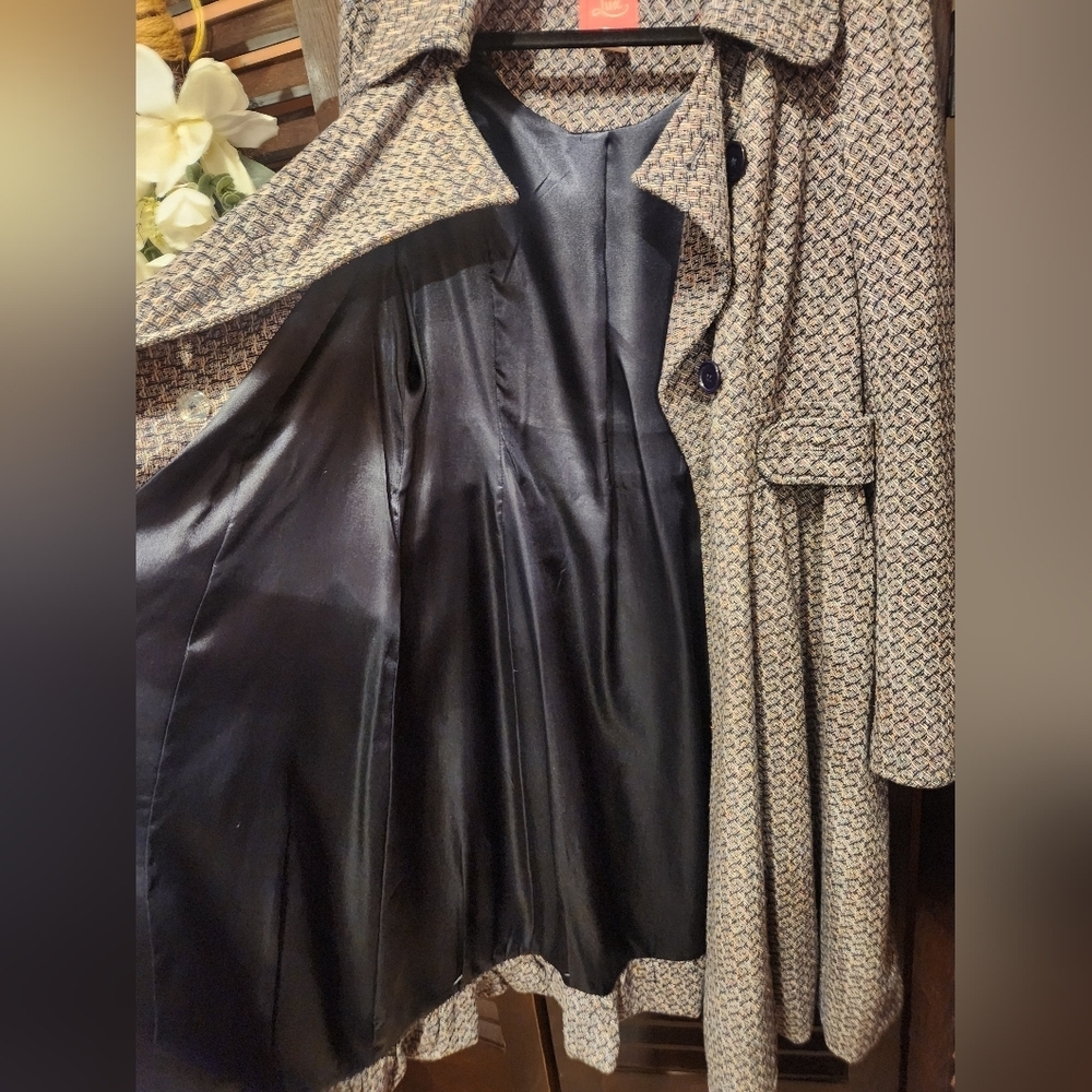 Lux Patterned Coat - Picture 3 of 5